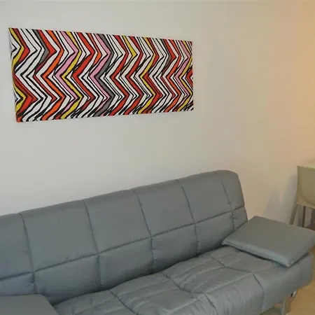 Coastal Flat With Spacious Terrace Apartman